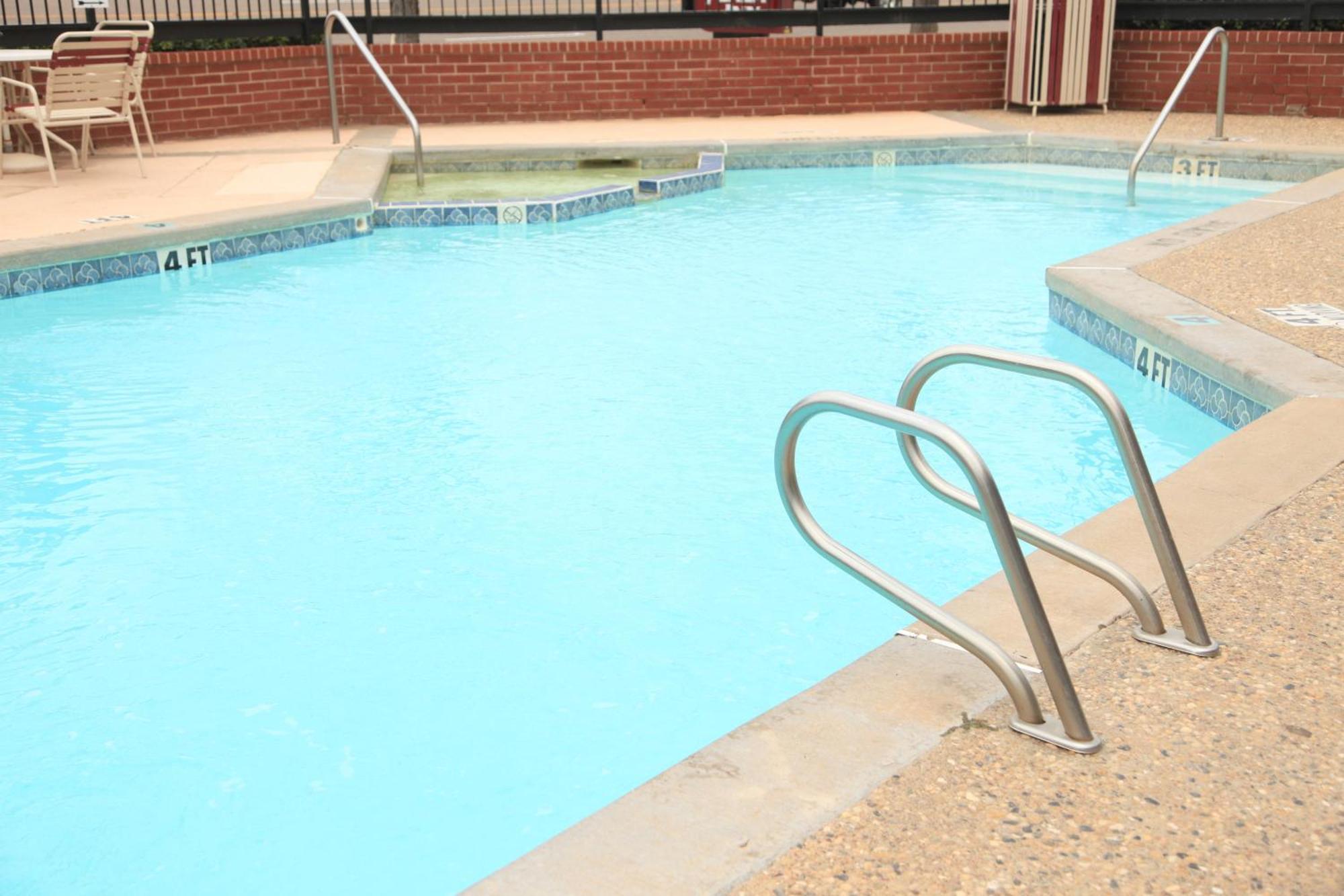 Plaza Inn Midland Bagian luar foto