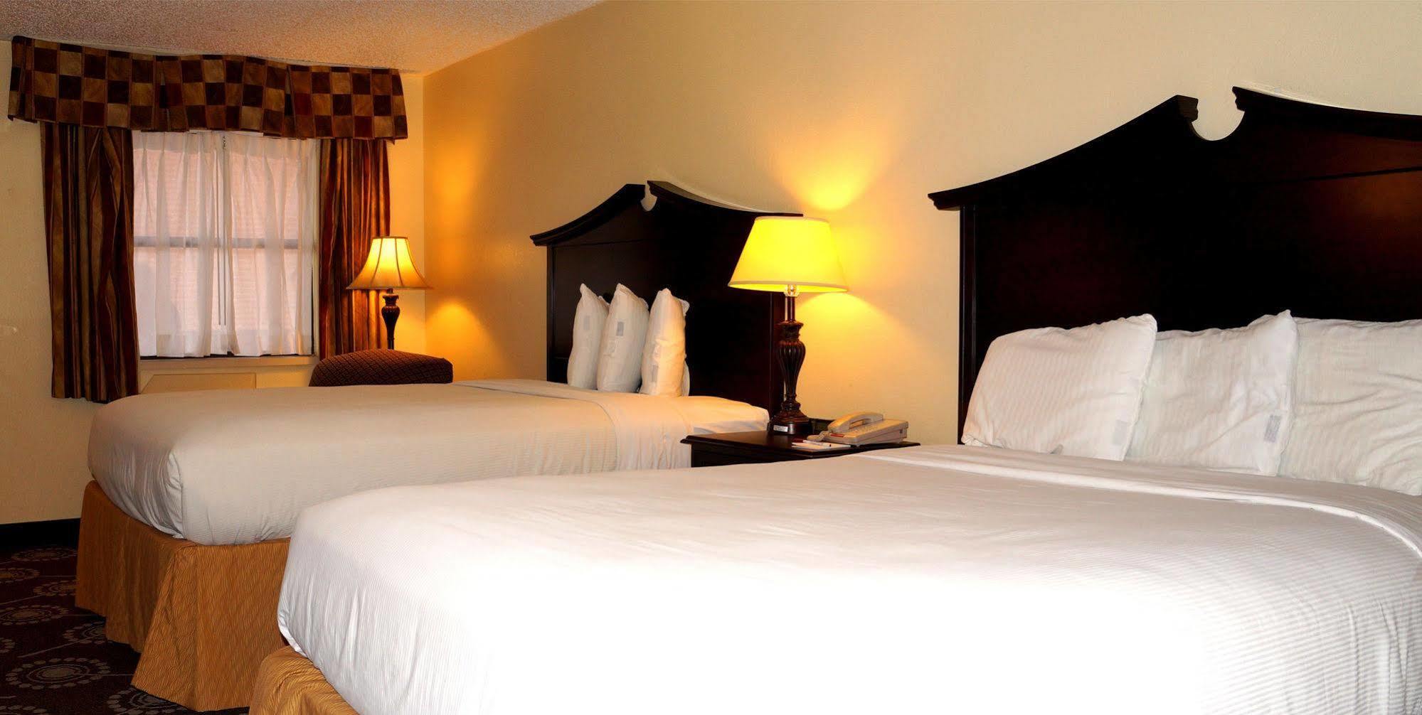 Plaza Inn Midland Bagian luar foto